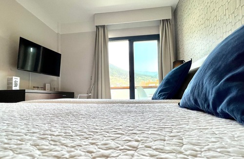 Los Llanos Cama Y Desayuno | Habitacion con balcon, Wifi, cerca de restaurantes