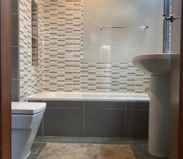 Poligono Norte Casa | habitacion acogedora con limpieza incluida- buena conexion