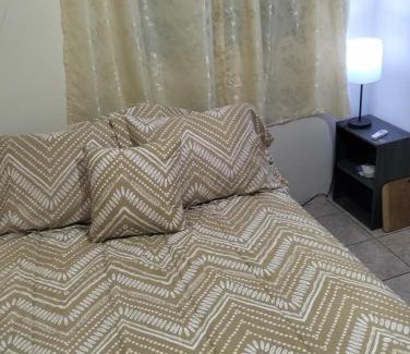 San Salvador Casa | Habitacion con Aire acondicionado y baño privado