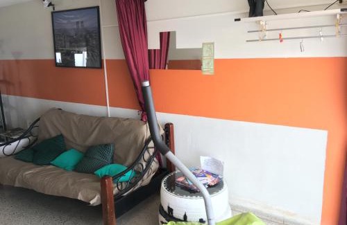 Leon Casa | Habitacion privada en Centro Lopez Mateos con Aire Acondicionado Oficina Estacionamiento