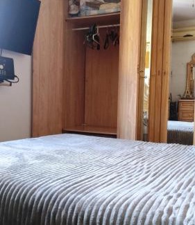 Poligono Norte Casa | Habitaciones privadas con cama doble en Sevilla