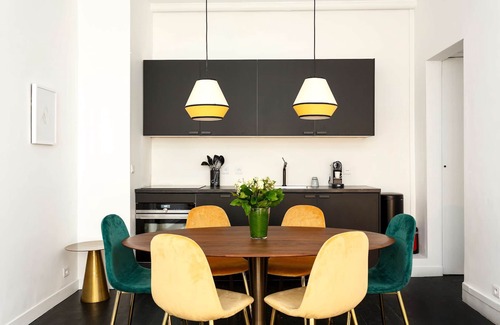 Faubourg-du-Roule Apartamento | Habitat Parisien- 2 BR/2BA - AC- Champs Elysees II