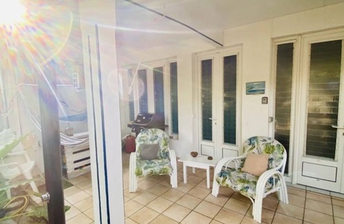 Terre-de-Haut Casa | Habitation SANTOS Terre de Haut 20m from the beach