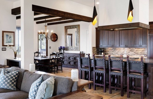 Forest Crest Casa | Hacienda - A Birdy Vacation Rental