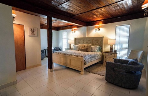 Salinas Otro | Hacienda Simaruba - Casona