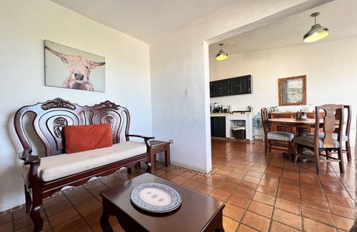 Las Garzas Apartamento | Casa estilo hacienda con azotea, piscina y vista al mar