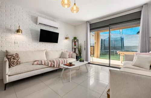 Yavne'el Casa | Hadas Villa Spa Yavne'el with Mamad by Sea N' Rent