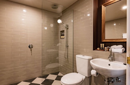 Hobart Central Business District Hotel | Hadley's Orient Hotel