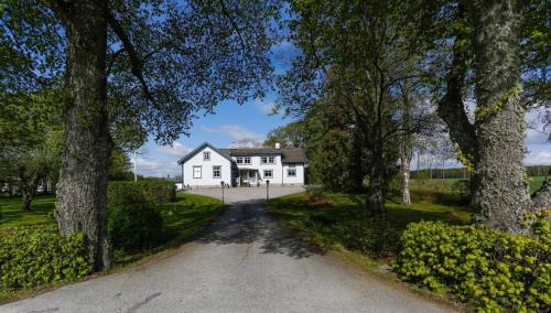Orebro Cama Y Desayuno | HagbackensGård Bed&Breakfast