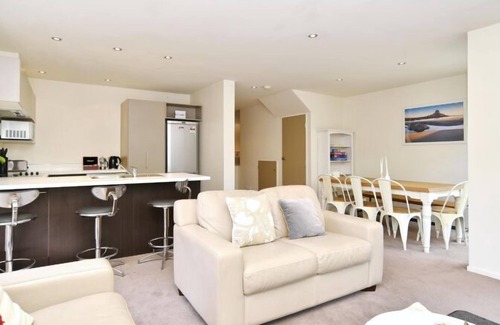 Riccarton Apartamento | Apartamento de lujo con patio, jardín y césped disponible en Christchurch