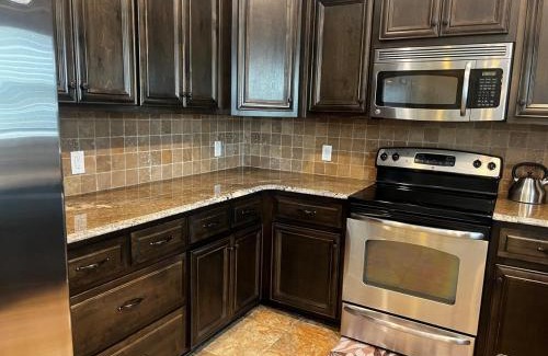 Hahira Casa | Hahira 3-Bedroom Home near Wild Adventures, Sleeps 12