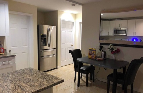 Vancouver South Apartamento | Haidy's House- Bmt room 1(ensuite bathroom)