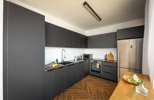 Haifa Apartamento | Haifa Bay Views Penthouse by Sea N' Rent