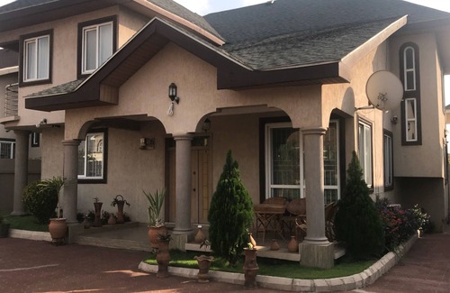 East Legon Casa | Los invitados de Haileigh son su opción preferida de Great Living