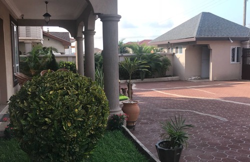 East Legon Casa | Los invitados de Haileigh son su opción preferida de Great Living