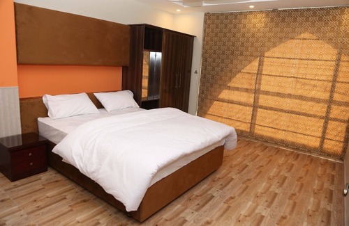 Islamabad Cama Y Desayuno | Hak Mall Suites