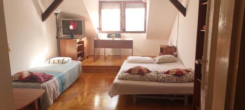 Orszagut Casa | Hakuna Matata - Room in Budapest - Near Buda Castle, Parliament and Margaret Island