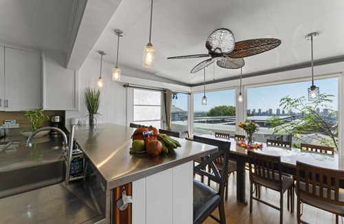 St Louis Heights Casa | This townhouse is a 4 bedroom(s), 3 bathrooms, located in Honolulu, HI.