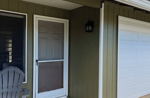 Kahalu u Casa | Hale Koolau 2-bedroom house with WiFi, W/D and AC in lovely Kaneohe 30days