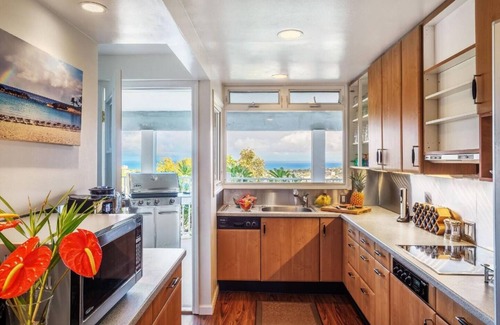 St Louis Heights Casa | This townhouse is a 4 bedroom(s), 3 bathrooms, located in Honolulu, HI.