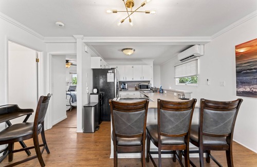Waikiki Casa | This duplex is a 7 bedroom(s), 6 bathrooms, located in Honolulu, HI.
