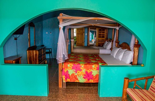 Little Bay Casa | Haley's Paradise at Blue Hole