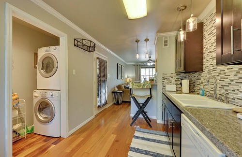 Nacogdoches Apartamento | Half-mi to SFA Campus: Lumberjack-ready Retreat