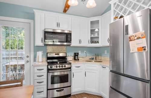 East Sandwich Casa | Half mile from East Sandwich Beach and will accept dogs