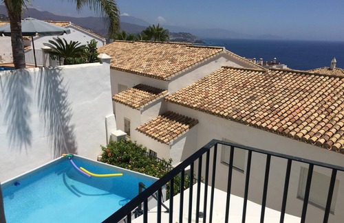 Almunecar Villa | Media villa Marina del Este con vistas al mar, terraza y Wi-Fi