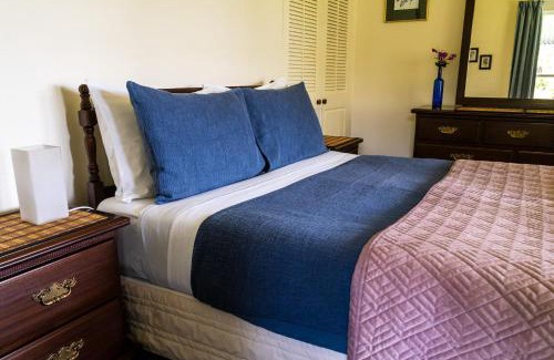 Duvauchelle Casa | Halfmoon Cottage