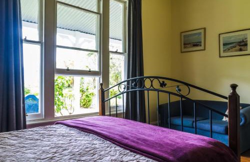 Duvauchelle Casa | Halfmoon Cottage