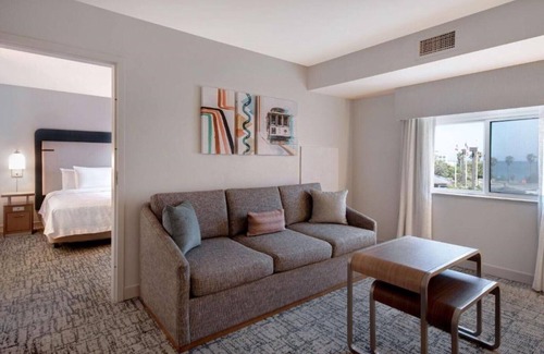 Brisbane Casa | Halfway between SFO Airport and downtown !!