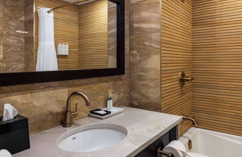 Halifax Hotel | Halifax Tower Hotel & Conference Centre, Ascend Hotel Collection
