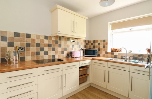 Louth Casa | HALL FARM COTTAGE, pet friendly, country holiday cottage in Louth