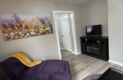 Georgetown Casa | Hallelujah Acres Side 1