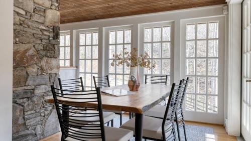 Mars Hill Casa | Hamersmith Hollow Retreat Estate by AvantStay Great Views