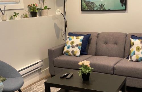 Saskatoon Casa | Hamm Suite