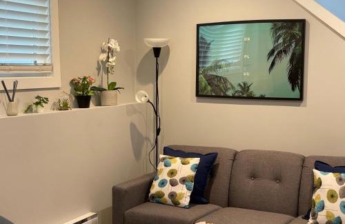 Saskatoon Casa | Hamm Suite