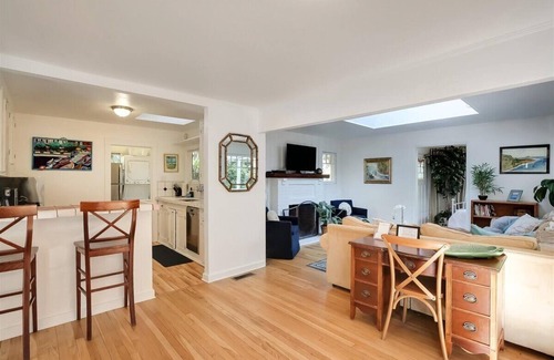 Montecito Casa | ¡NUEVO! Miramar Beach Cottage con patio privado, terraza y solárium: ¡a pie de la playa!