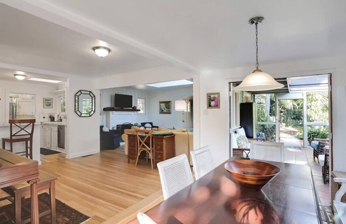 Montecito Casa | ¡NUEVO! Miramar Beach Cottage con patio privado, terraza y solárium: ¡a pie de la playa!