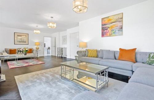 Chilworth Casa | Hampshire gated home in exclusive location