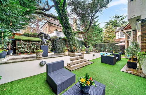 Frognal and Fitzjohns Casa | Elm Tree