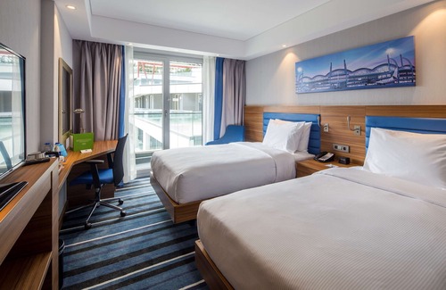 Pendik Hotel | Hampton by Hilton Istanbul Kurtkoy