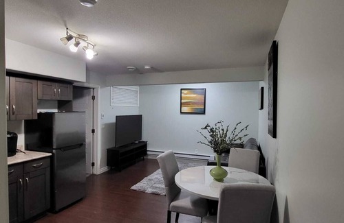 Saskatoon Casa | Hampton Cozy