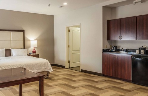 Southeast Colorado Springs Hotel | Hampton Inn Colorado Springs-Airport