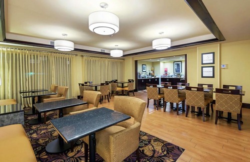 Highlands - Perkins Hotel | Hampton Inn I-10 & College Drive