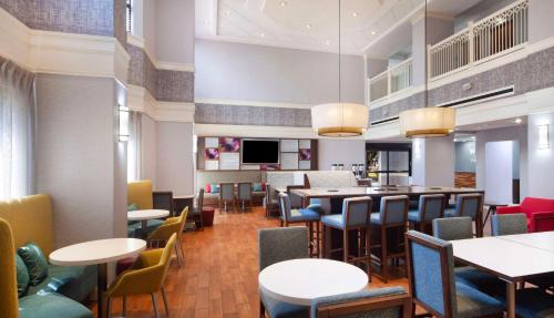 East Point Hotel | Hampton Inn & Suites-Atlanta Airport North-I-85