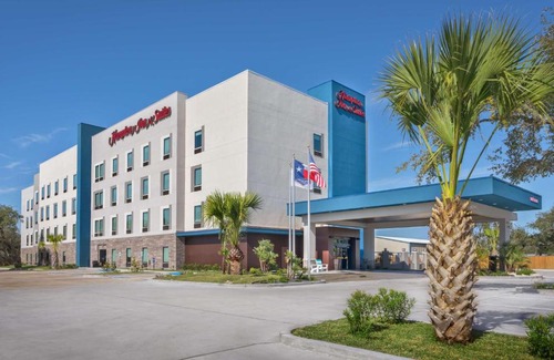 Fulton Hotel | Hampton Inn & Suites Rockport-Fulton
