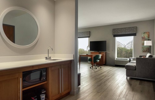 Temple Crest Hotel | Hampton Inn & Suites Tampa Busch Gardens Area
