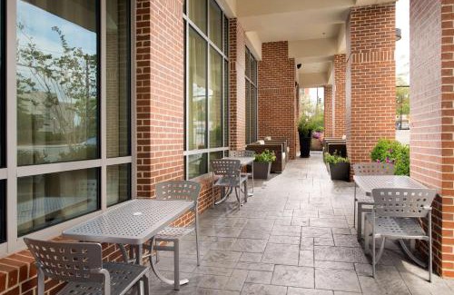 River District Hotel | Hampton Inn Wilmington Downtown